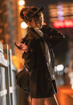 扰乱吧打烊后仅剩二人的沙龙_高清电影大全在线